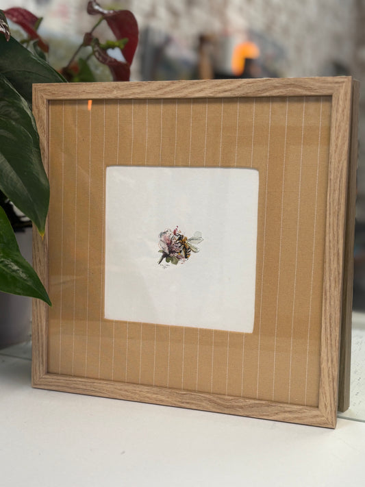 Modern honeybee #2 in watercolour